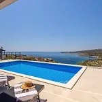 Villa Ruba *